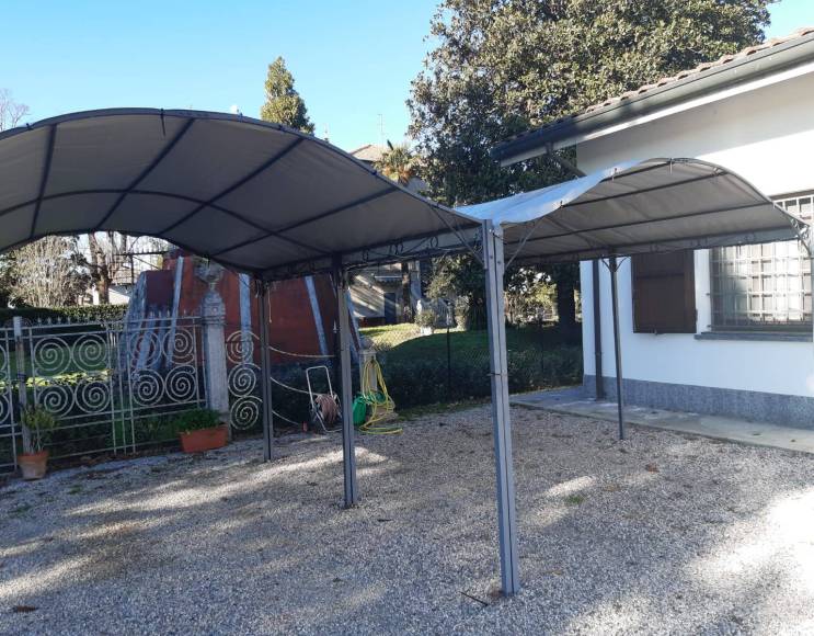 Bâche pour recouvrir des tonnelles, auvents et pergolas en PVC haute ténacité 400g/m2